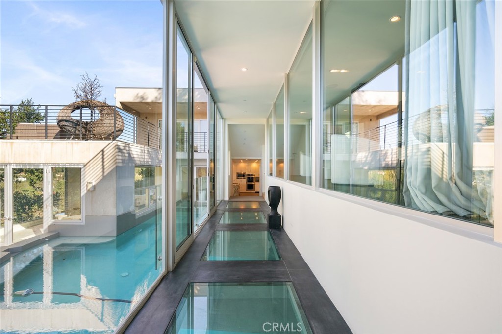 9716 Oak Pass Road Beverly Hills, CA 90210 - Photo 15 of 63