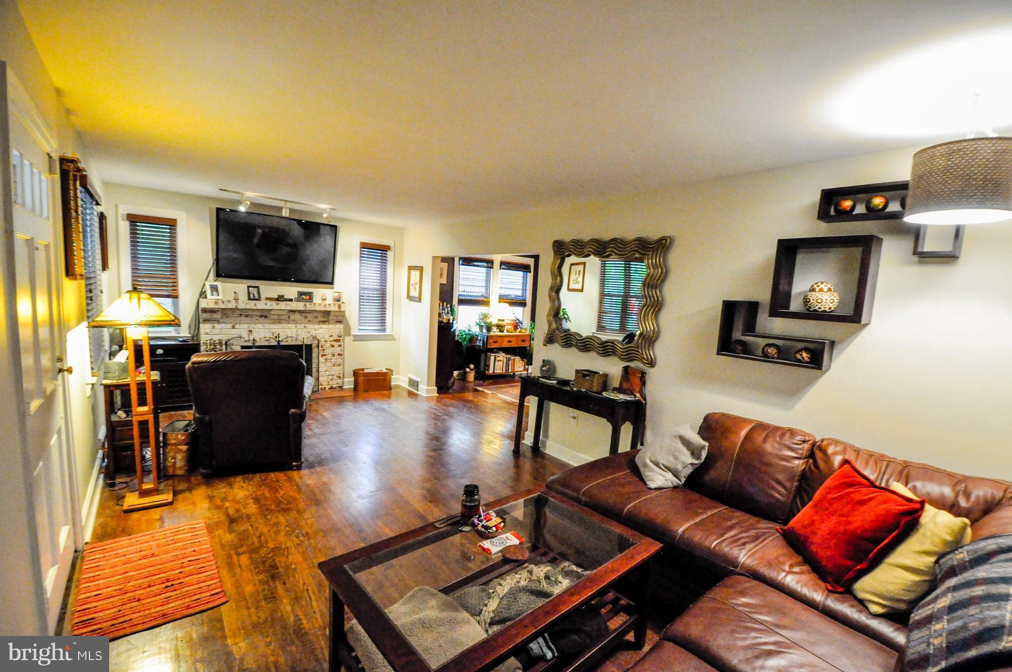 1643 Shookstown Road Frederick, MD 21702 - Photo 14 of 30 Living Room
