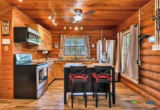 $560,000 | 820 County Road 339, Moody, TX 76557