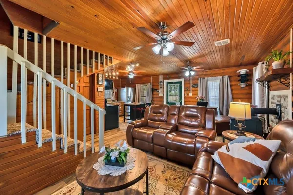 $560,000 | 820 County Road 339, Moody, TX 76557