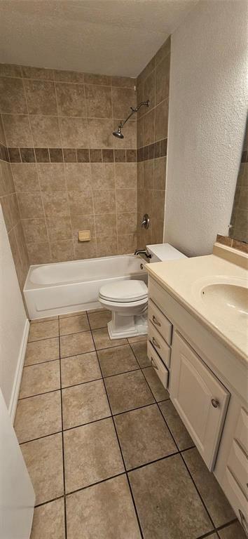 1900 Apple Valley Road Plano, TX 75023 - Photo 28 of 32 a bathroom with a bathtub and shower
