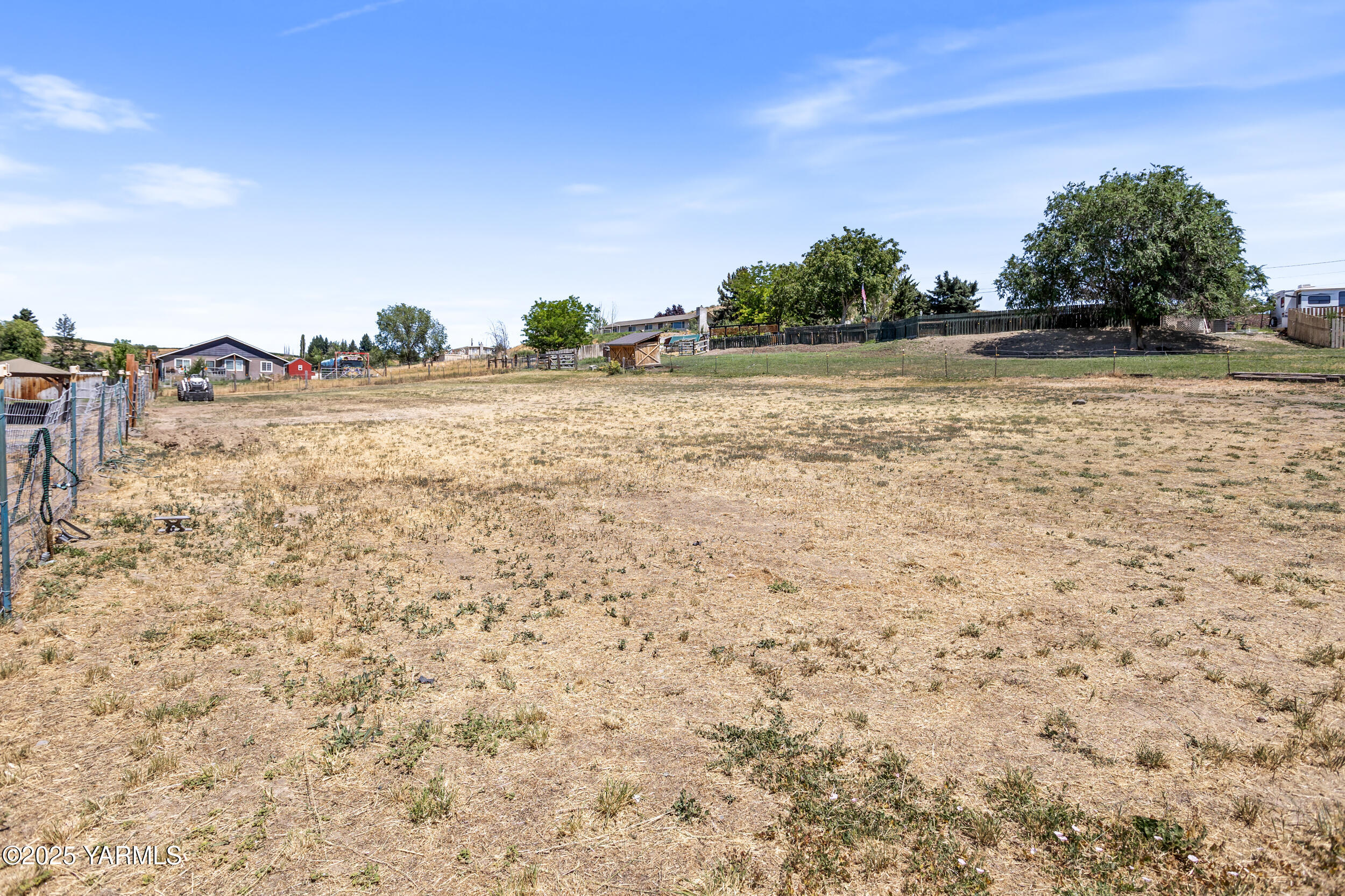 3485 Selah Loop Road Selah, WA 98942 - Photo 35 of 38 a view of lake view and mountain view