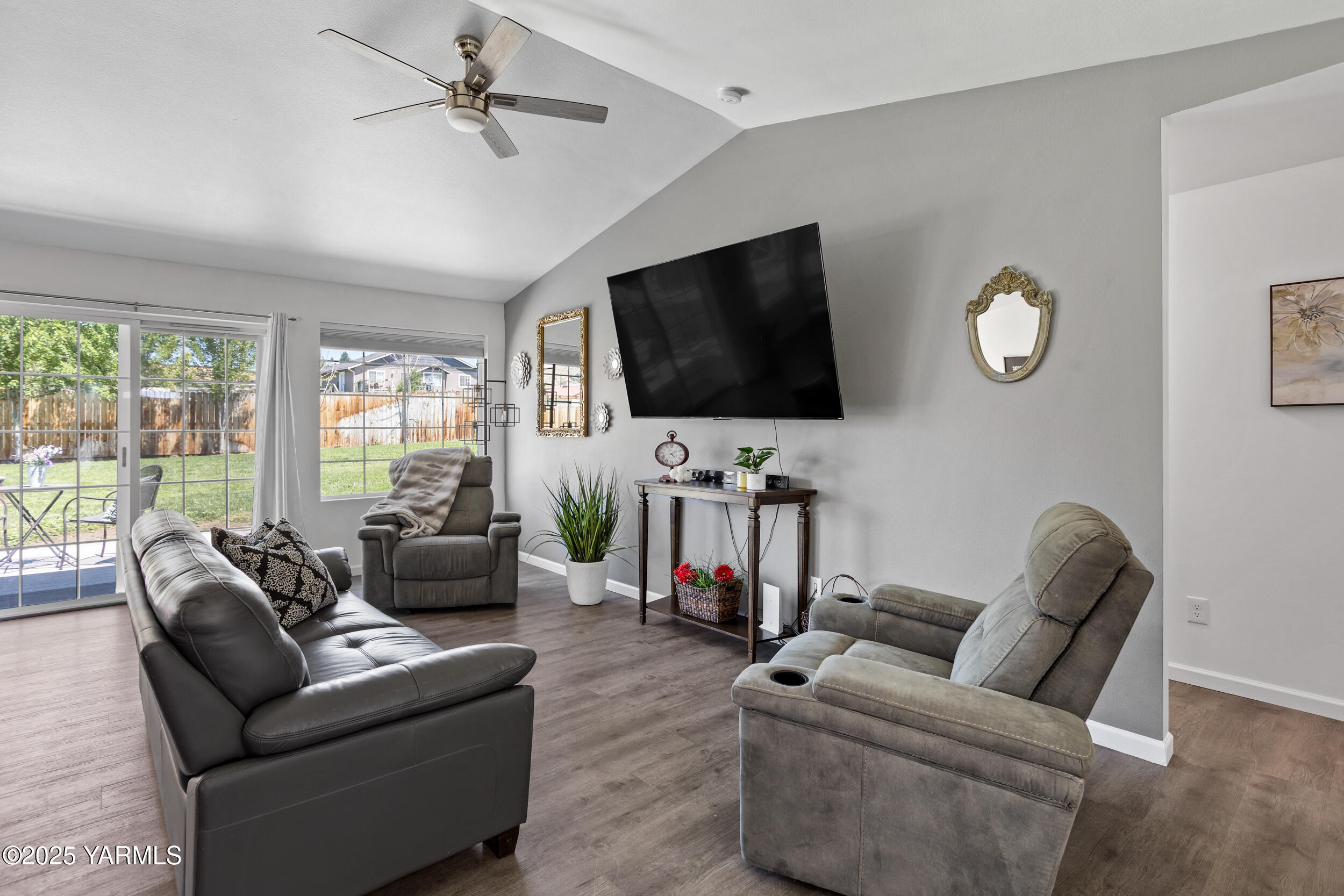 3485 Selah Loop Road Selah, WA 98942 - Photo 5 of 38 a living room with furniture and a flat screen tv