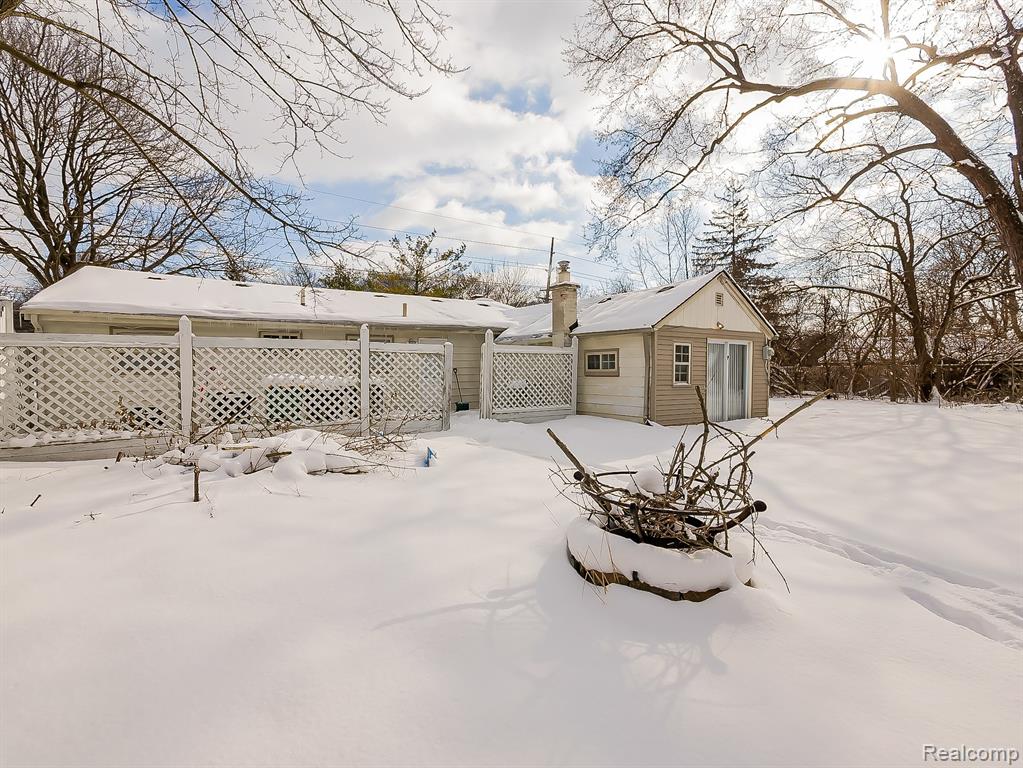 25323 Orchard Lake Road Farmington, MI 48336 - Photo 38 of 42