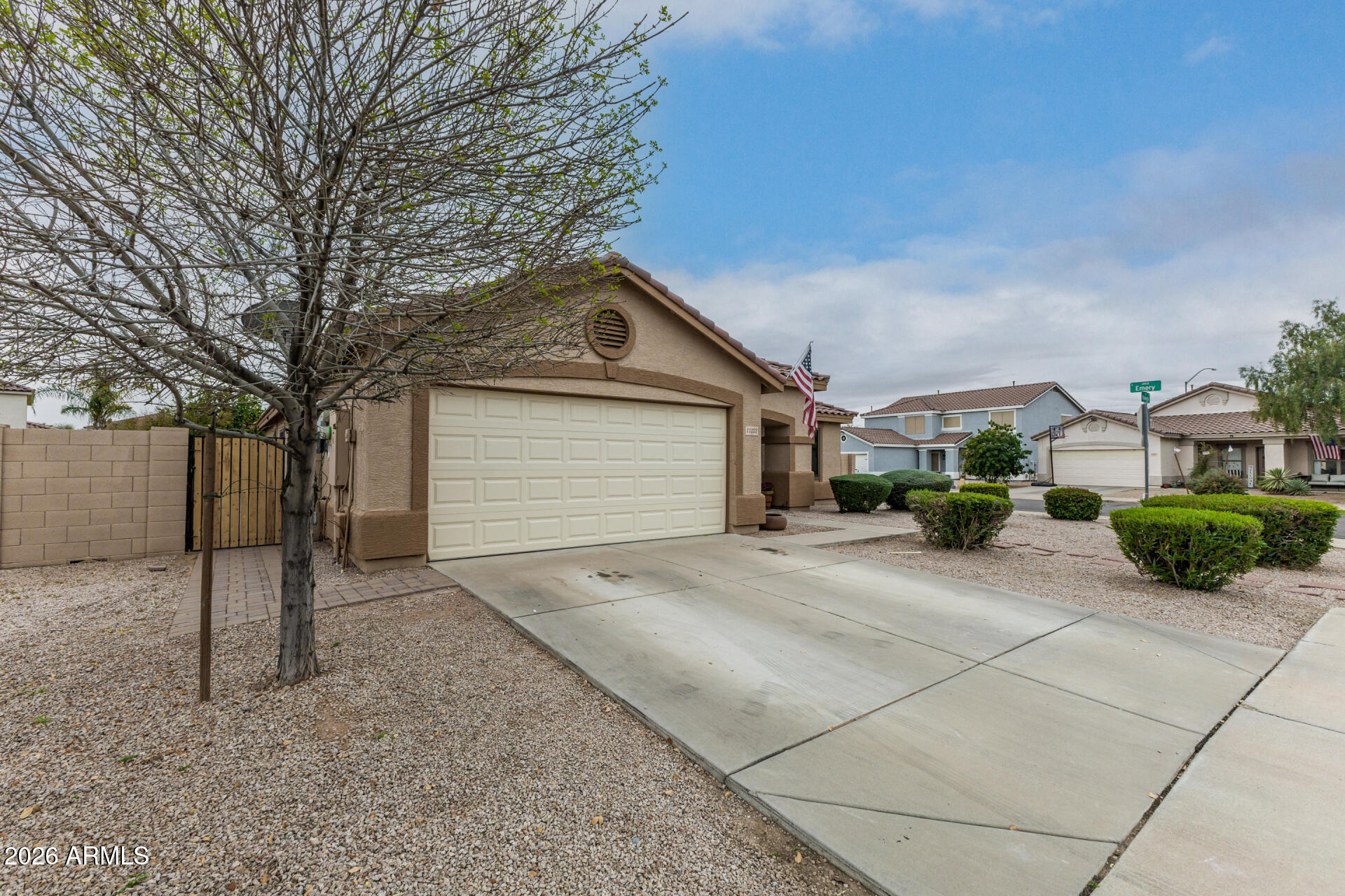 11223 East Raleigh Avenue Mesa, AZ 85212 - Photo 3 of 31 02 Raleigh