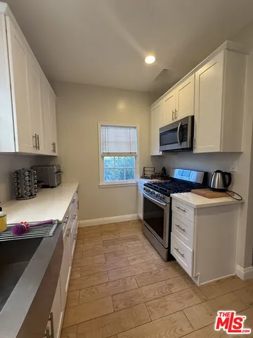 $6,500 | 439 South Sherbourne Drive, Los Angeles, CA 90048