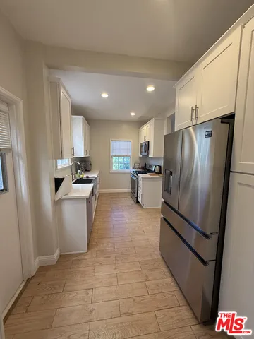 $6,500 | 439 South Sherbourne Drive, Los Angeles, CA 90048