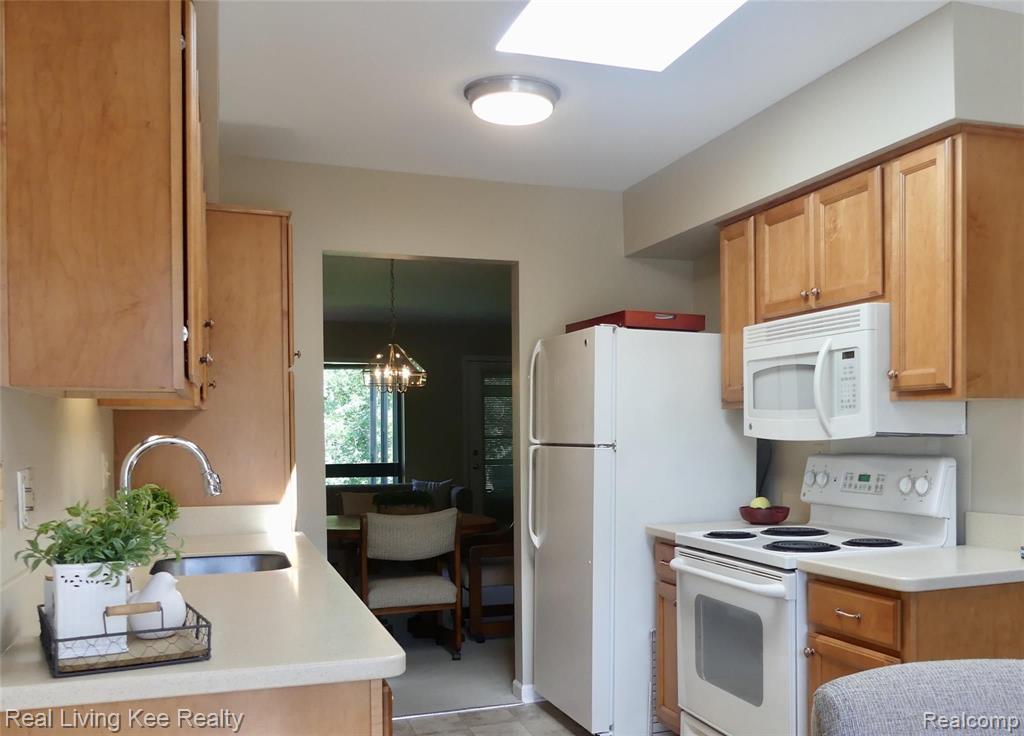 964 Wexford Way Rochester Hills, MI 48307 - Photo 5 of 25