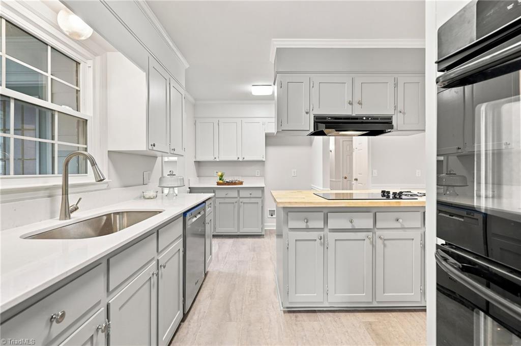 360 Small Road Randleman, NC 27317 - Photo 17 of 48 Kitchen