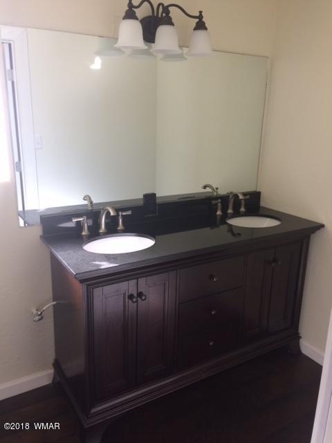 1556 Larson Road Lakeside, AZ 85929 - Photo 11 of 23 Gallery Image 11