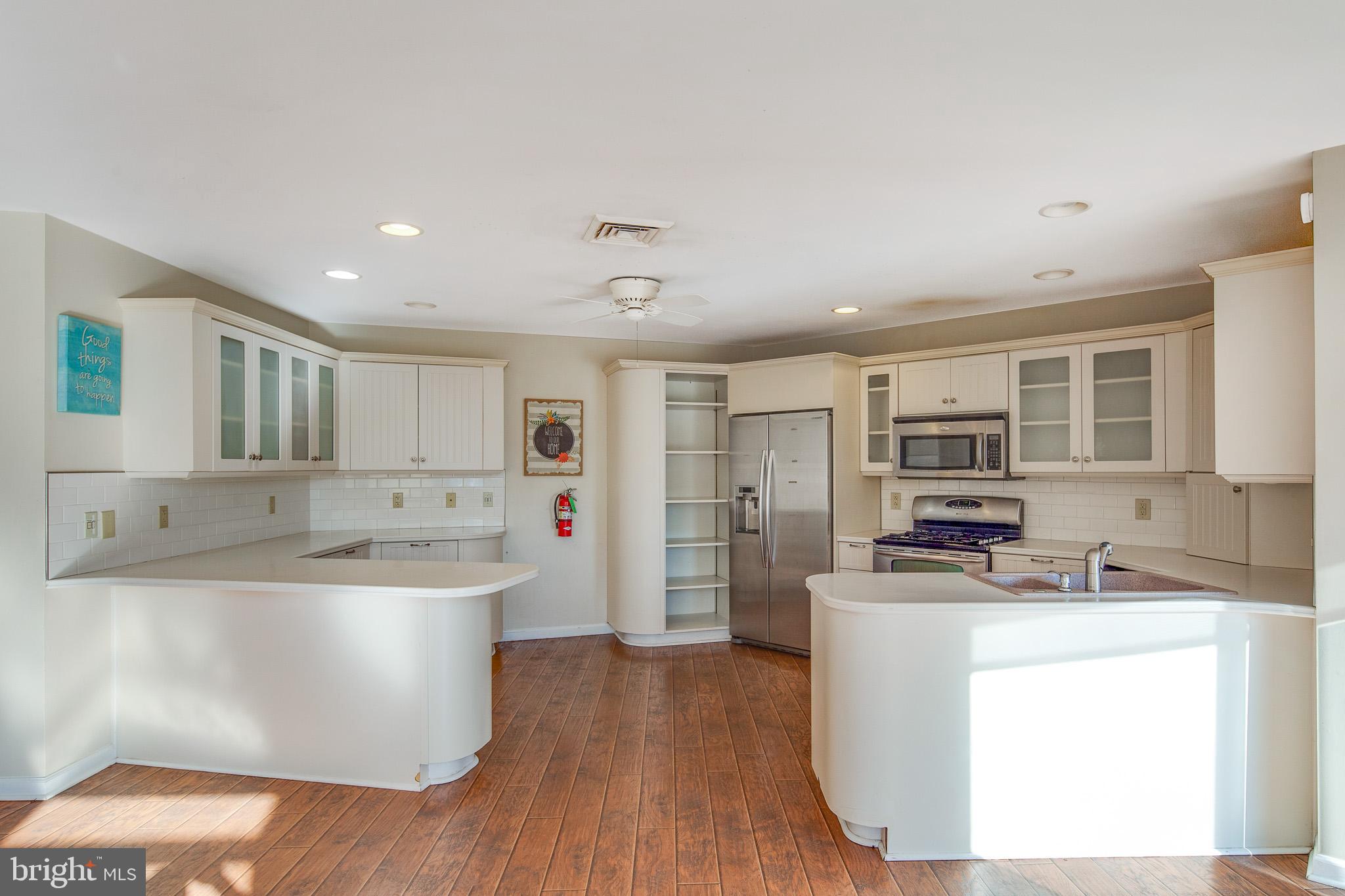 416 Ewan Road Mullica Hill, NJ 08062 - Photo 16 of 42 kitchen w/ tons of counter and cabinet space