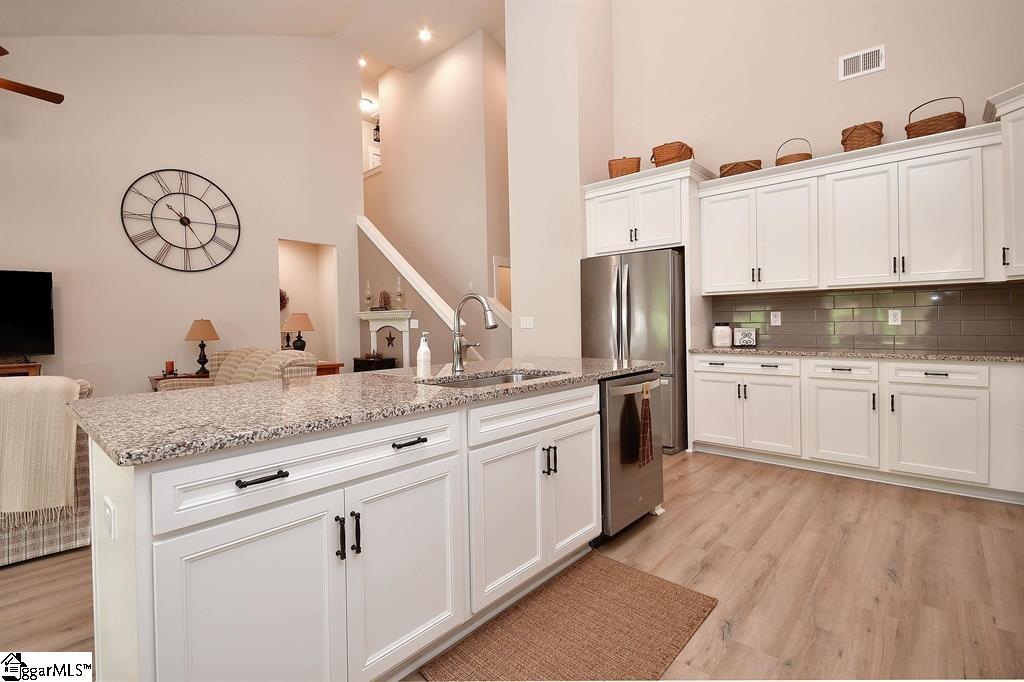 105 Foxbank Circle Greer, SC 29651 - Photo 5 of 24