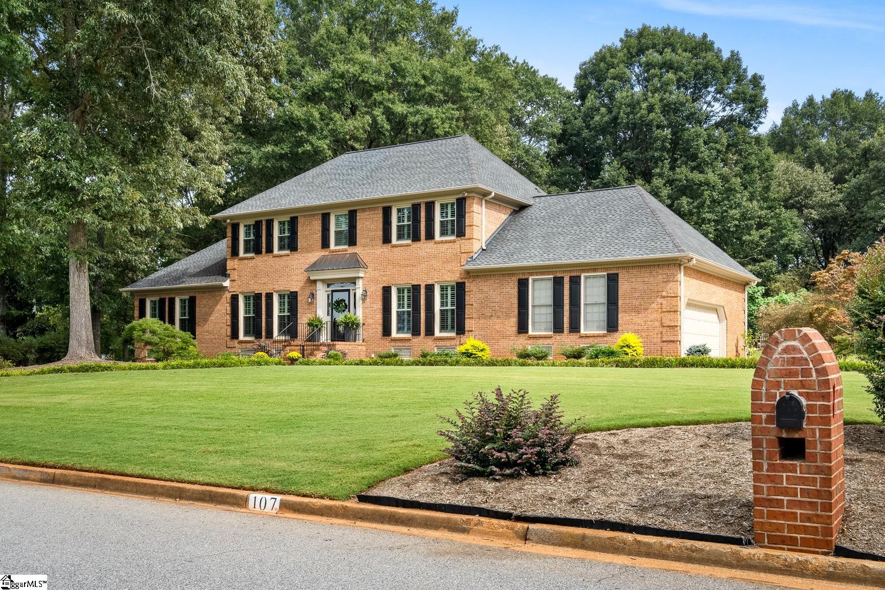 107 Brandon Way Simpsonville, SC 29681 - Photo 2 of 36 Gallery Image 2