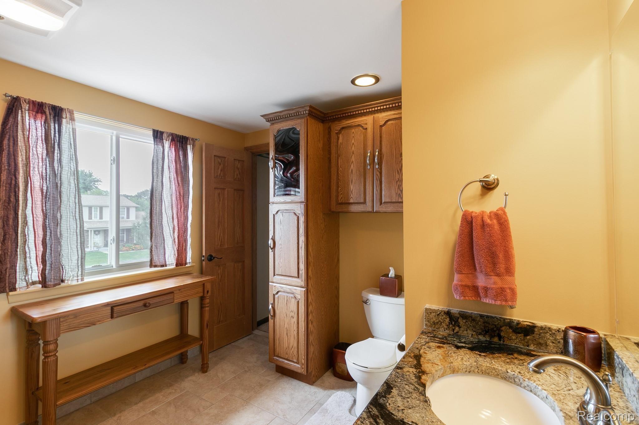 1428 Walnut Ridge Circle Canton, MI 48187 - Photo 22 of 32 IMG_0321.jpg
