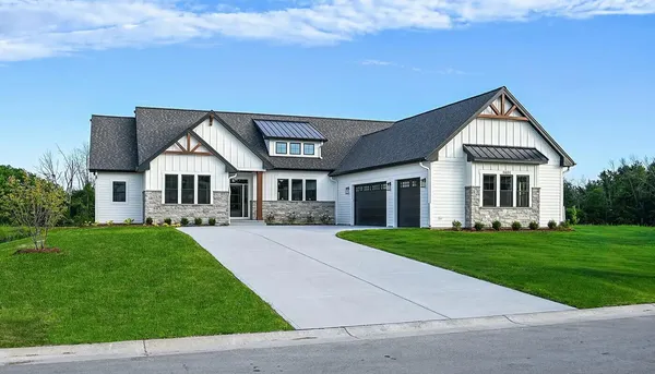 $1,239,000 | 9401 West Huntington Drive, Mequon, WI 53097
