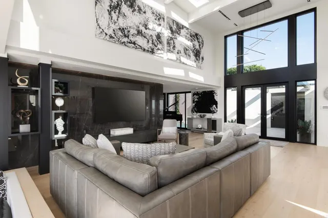 $6,995,000 | 2684 Costebelle Drive, La Jolla, CA 92037