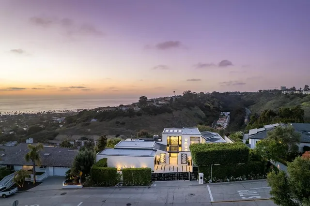 $6,995,000 | 2684 Costebelle Drive, La Jolla, CA 92037