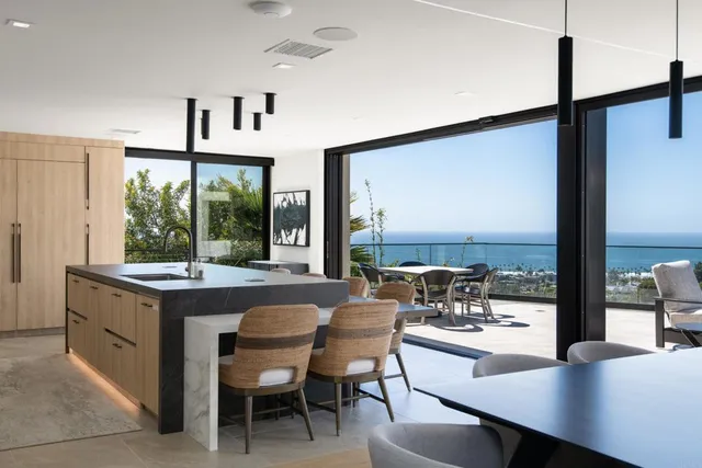 $6,995,000 | 2684 Costebelle Drive, La Jolla, CA 92037