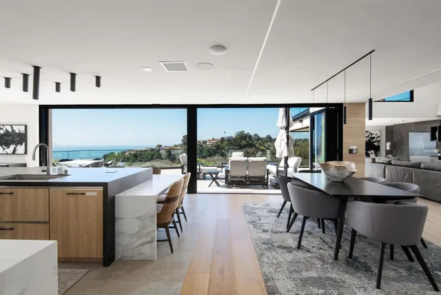 $6,995,000 | 2684 Costebelle Drive, La Jolla, CA 92037