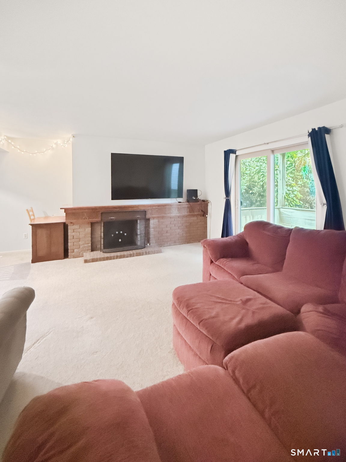 129 Library Lane, Unit 129 Simsbury, CT 06070 - Photo 4 of 18 Gallery Image 4
