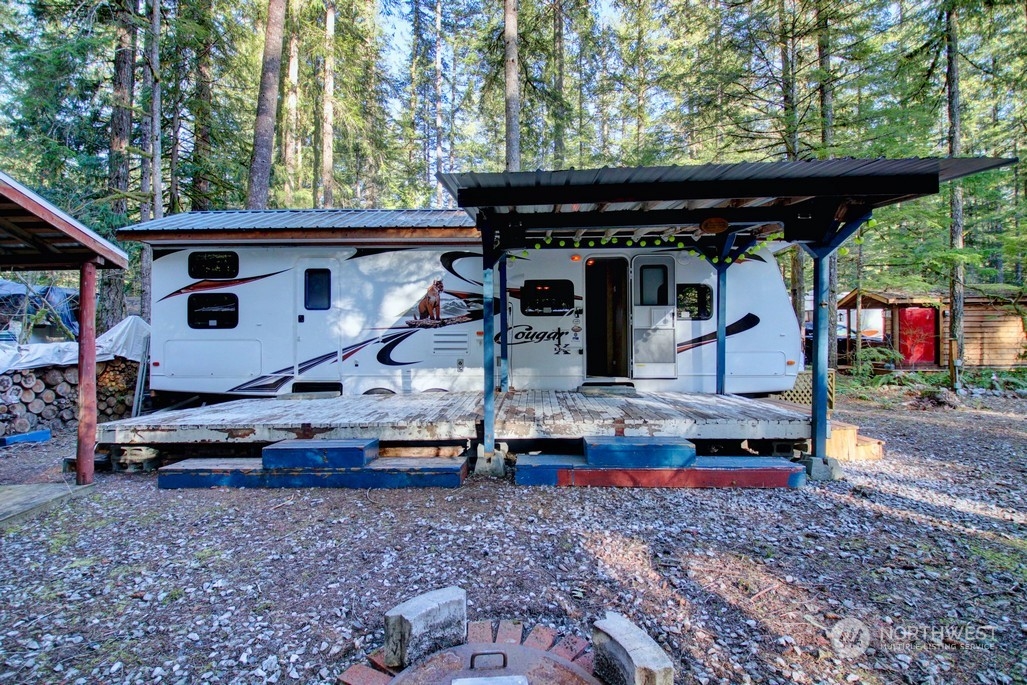 72-1 Goldrush Road Deming, WA 98244 - Photo 3 of 36 Gallery Image 3