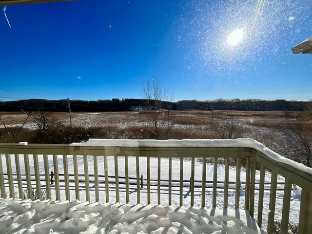 $1,950 | 290 Crestview Drive, Unit C, Wauconda, IL 60084