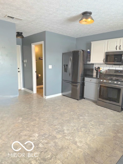 1606 Huntzinger Boulevard Pendleton, IN 46064 - Photo 15 of 39