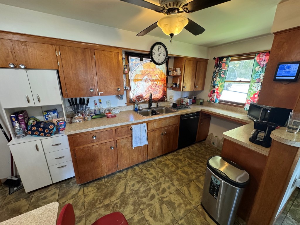 197 Port Road Binghamton, NY 13901 - Photo 8 of 40 Gallery Image 8