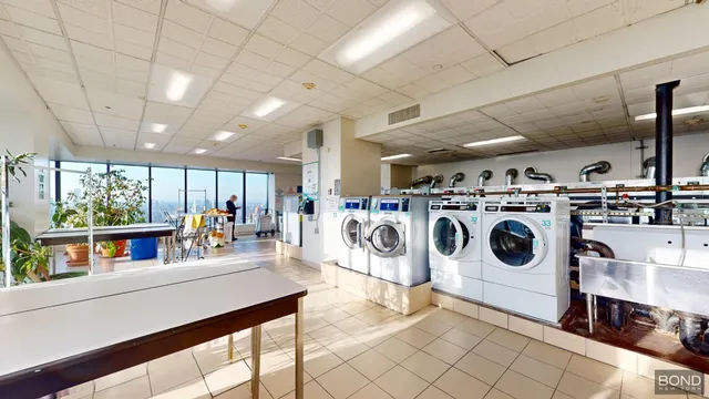 $6,000 | 525 East 72nd Street, Unit 15G | Lenox Hill