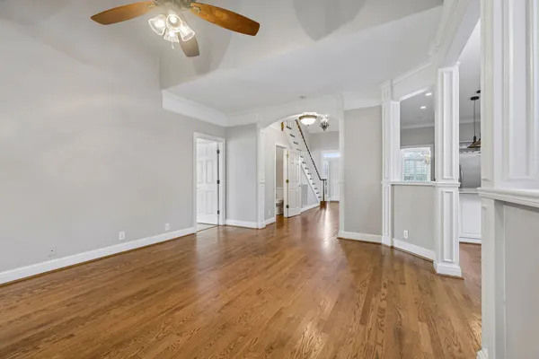 $1,250,000 | 230 Harding Place, Nashville, TN 37205