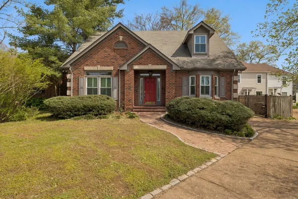 $1,250,000 | 230 Harding Place, Nashville, TN 37205