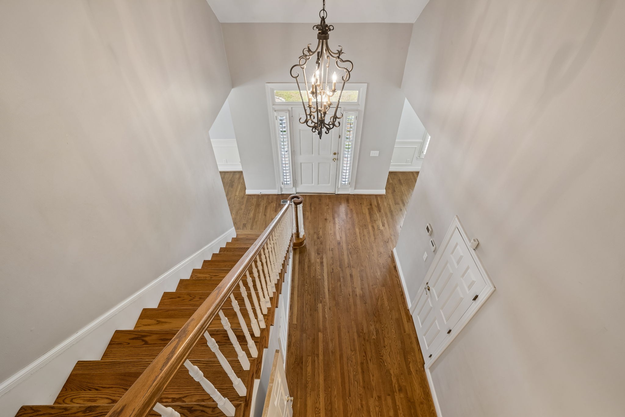 230 Harding Place Nashville, TN 37205 - Photo 31 of 54 a view of an entryway with wooden floor