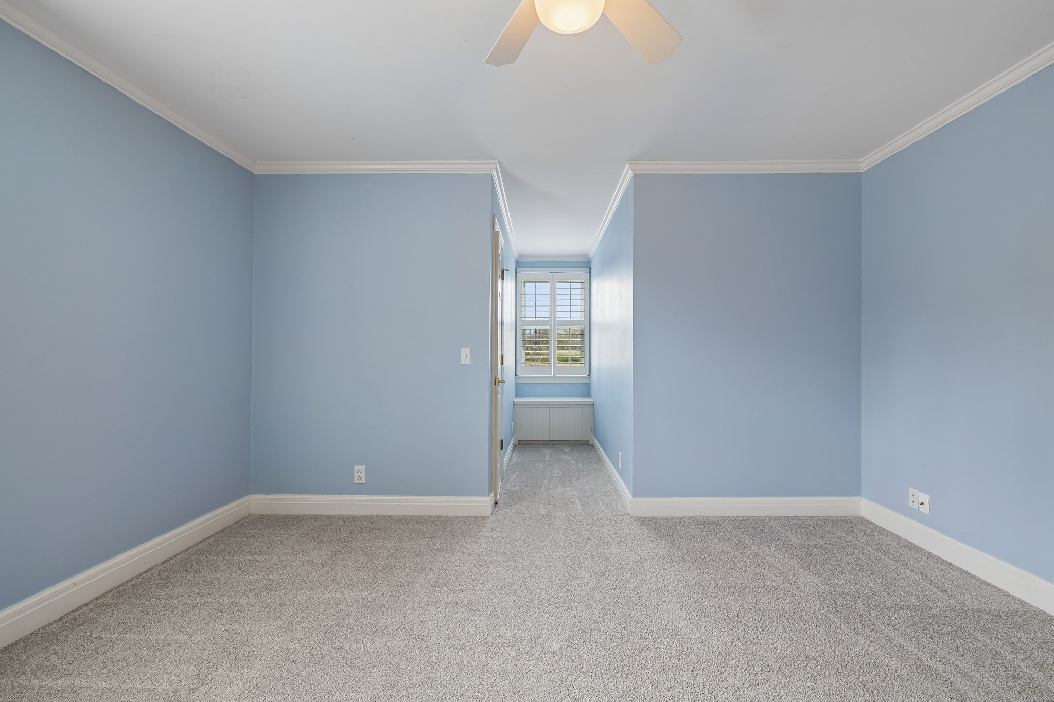 230 Harding Place Nashville, TN 37205 - Photo 33 of 54 a view of an empty room with a window