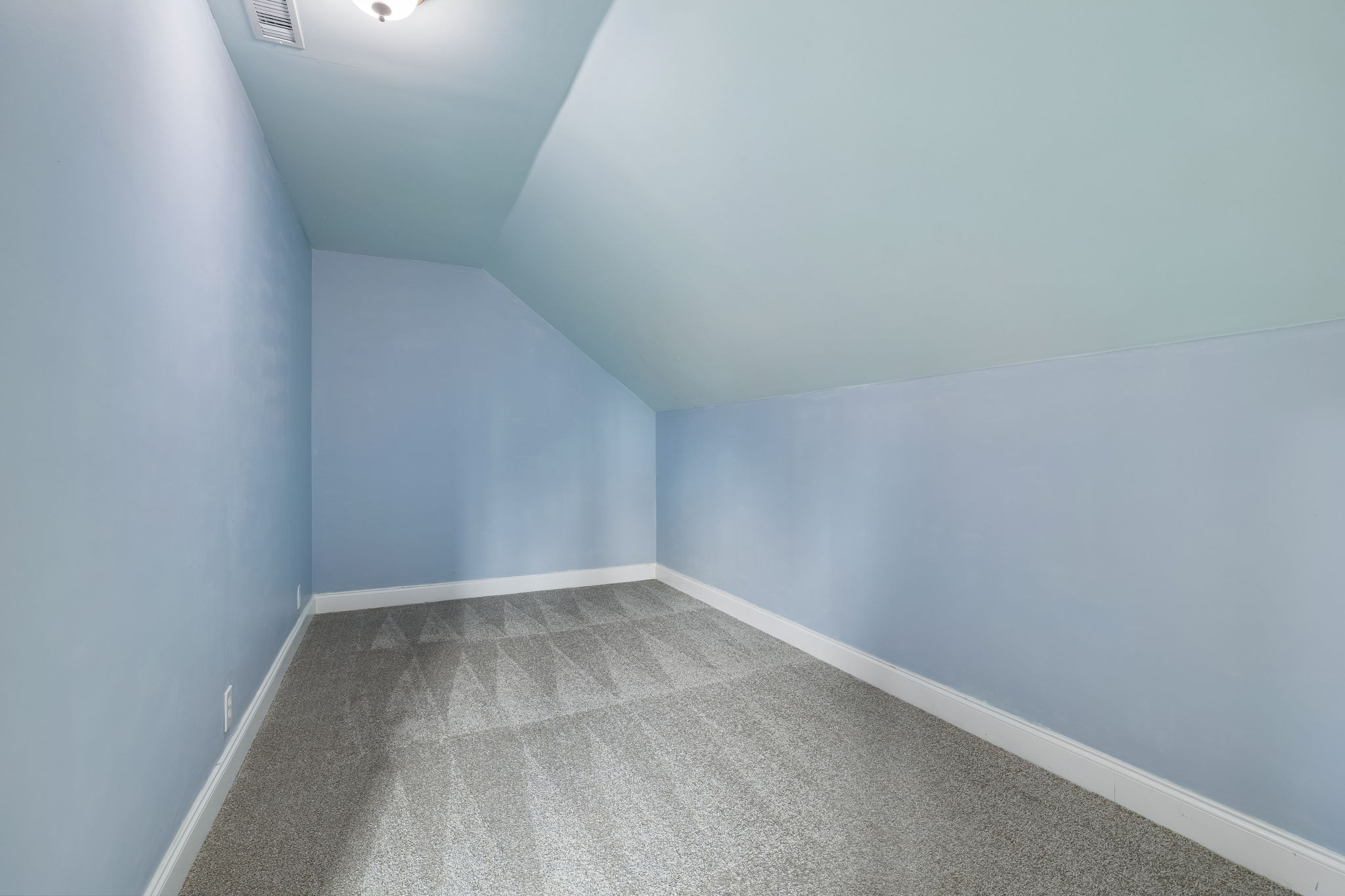 230 Harding Place Nashville, TN 37205 - Photo 45 of 54 a view of small space