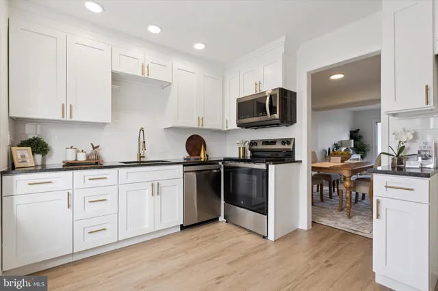 $374,999 | 367 Dartmouth Court, Bensalem, PA 19020