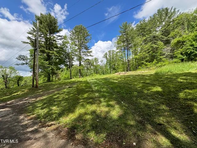 $160,000 | 808 Waddell Road, Mountain City, TN 37683