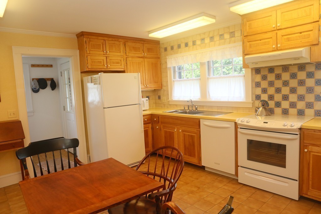 24 Chatham Road Longmeadow, MA 01106 - Photo 8 of 14 Gallery Image 8