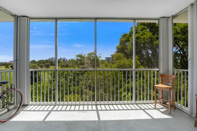 $299,000 | 2800 North Palm Aire Drive, Unit 401, Pompano Beach, FL 33069