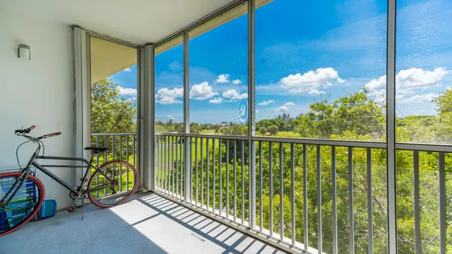 $299,000 | 2800 North Palm Aire Drive, Unit 401, Pompano Beach, FL 33069