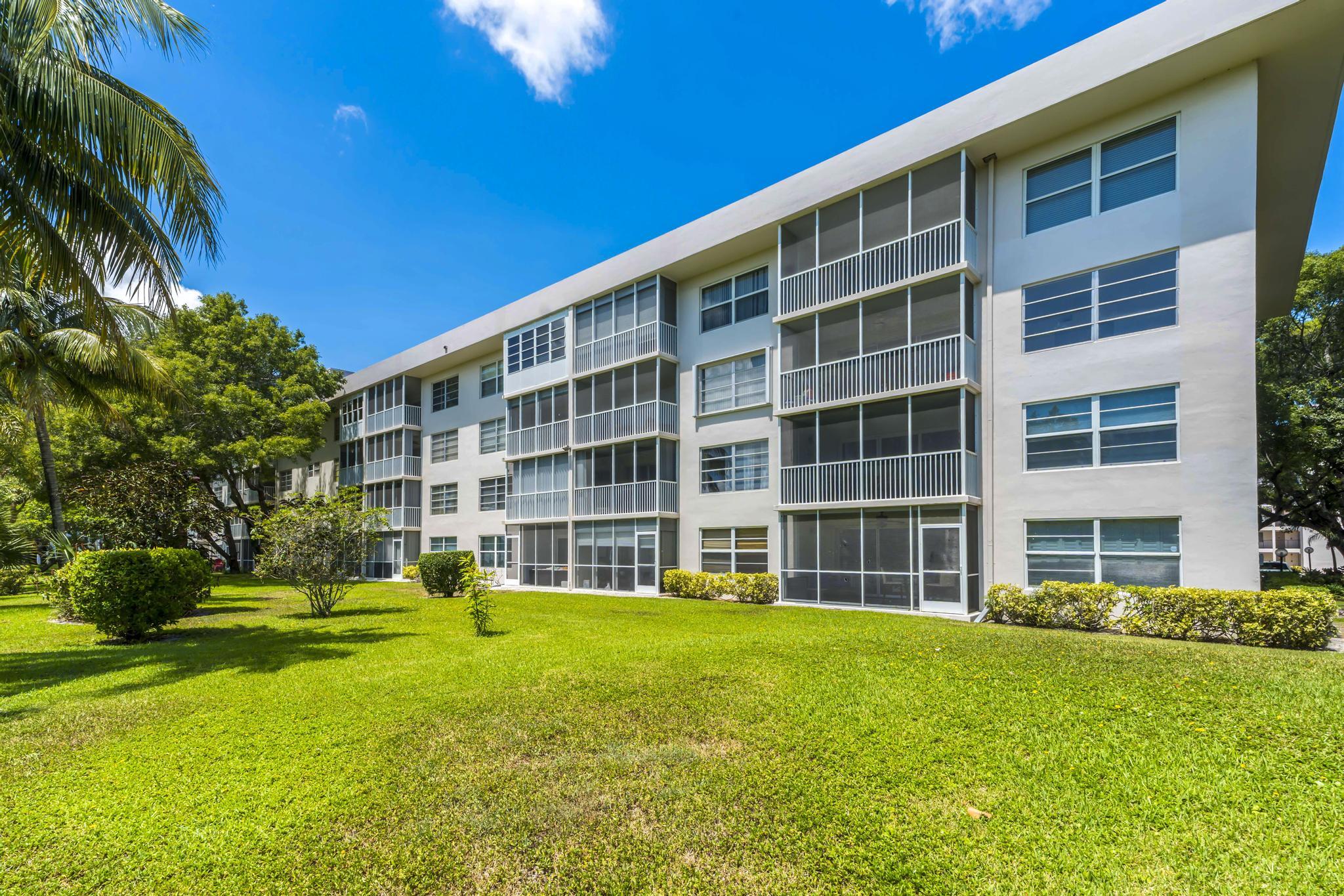 2800 North Palm Aire Drive, Unit 401 Pompano Beach, FL 33069 - Photo 36 of 60 037