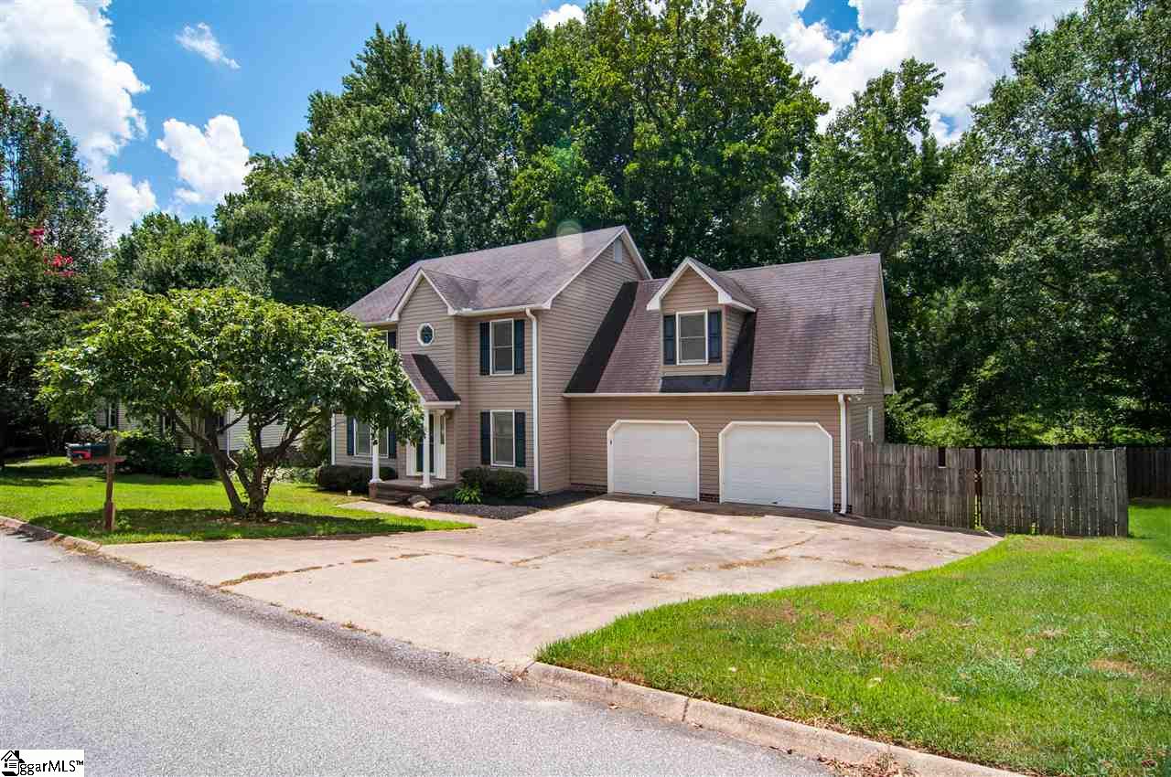 220 Hardwood Road Greenville, SC 29607 - Photo 2 of 34 Gallery Image 2