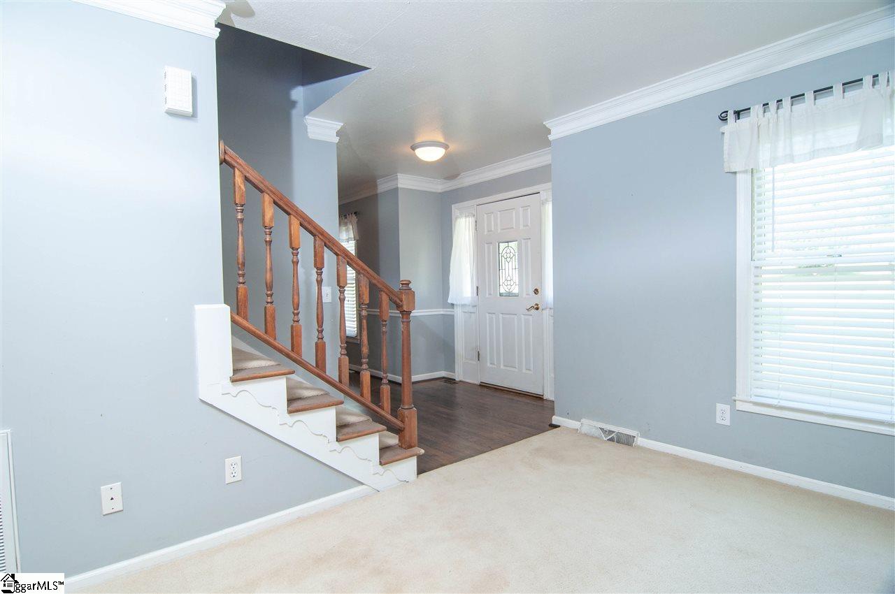 220 Hardwood Road Greenville, SC 29607 - Photo 4 of 34 Gallery Image 4