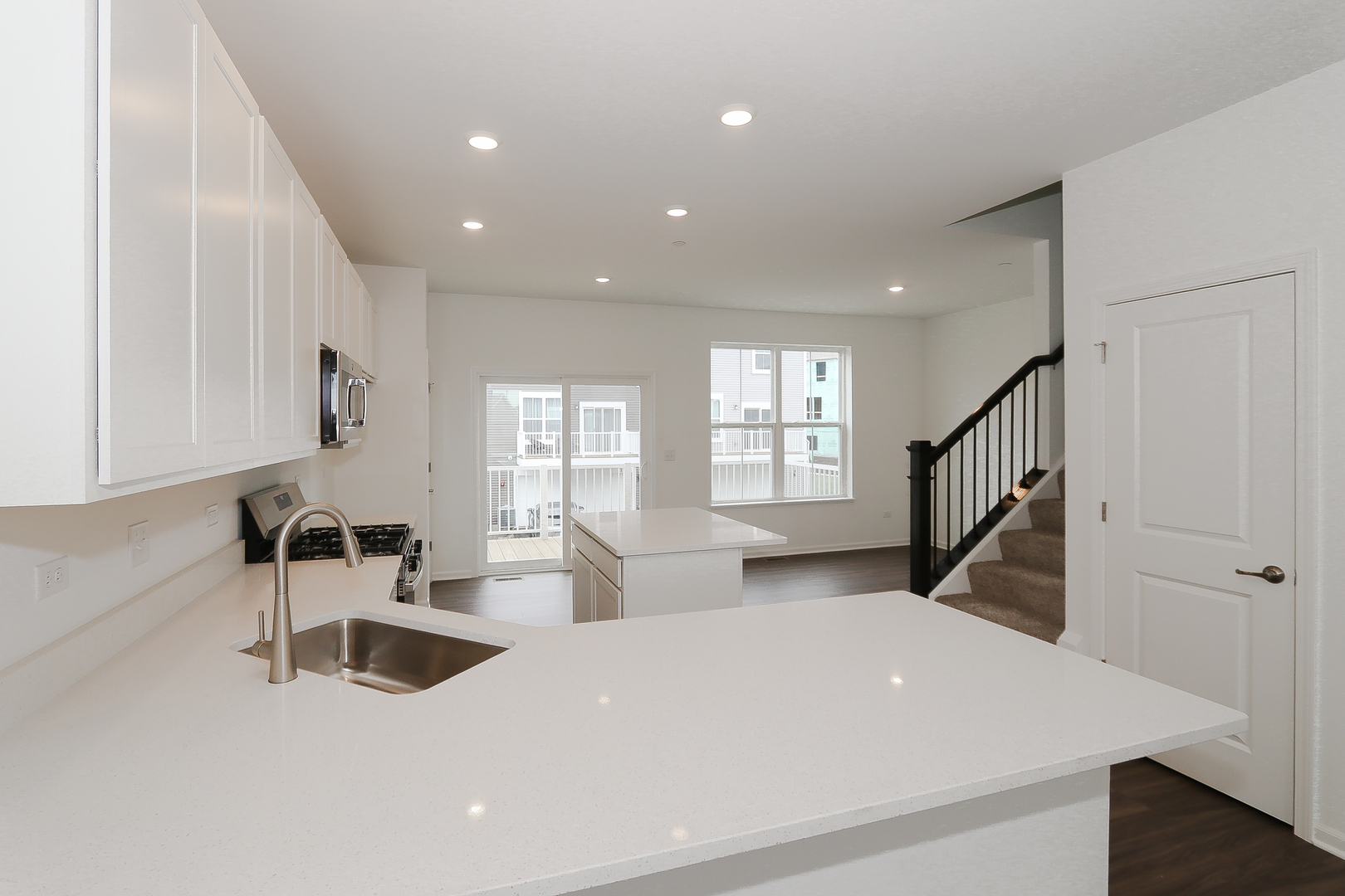 2252 Stonegate Road Algonquin, IL 60102 - Photo 8 of 31
