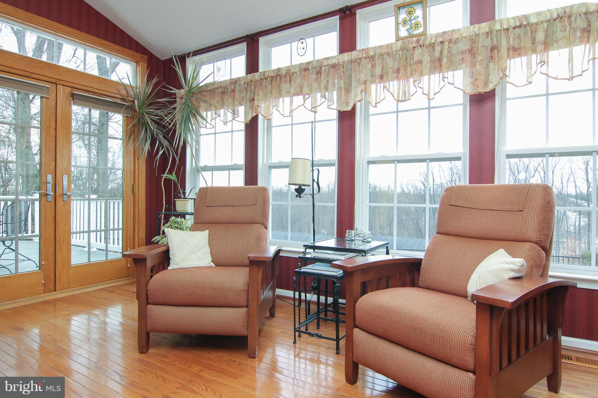 4401 Summer Grape Road Baltimore, MD 21208 - Photo 12 of 30 Sitting Room/Living Space off of the Kitchen