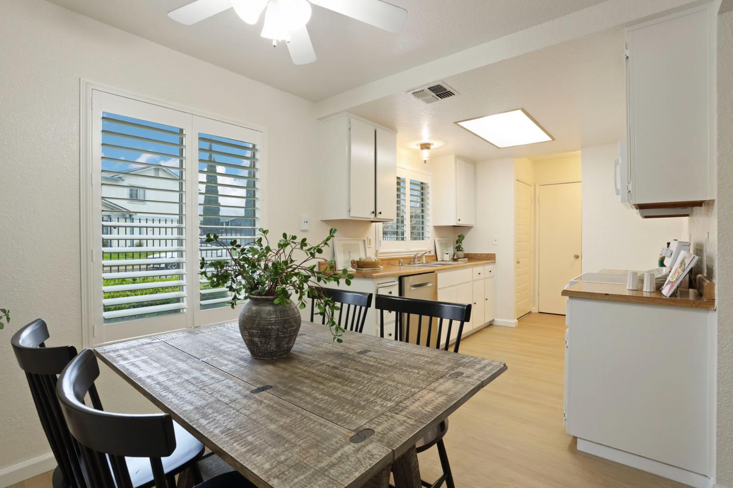 515 Peerless Way, Unit 13 Tracy, CA 95376 - Photo 15 of 41