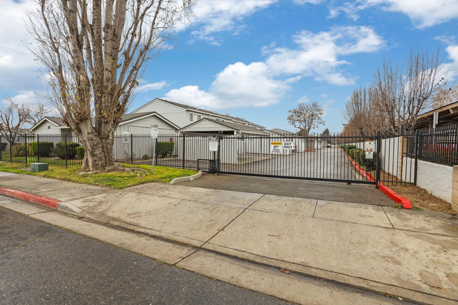 515 Peerless Way, Unit 13 Tracy, CA 95376 - Photo 38 of 41