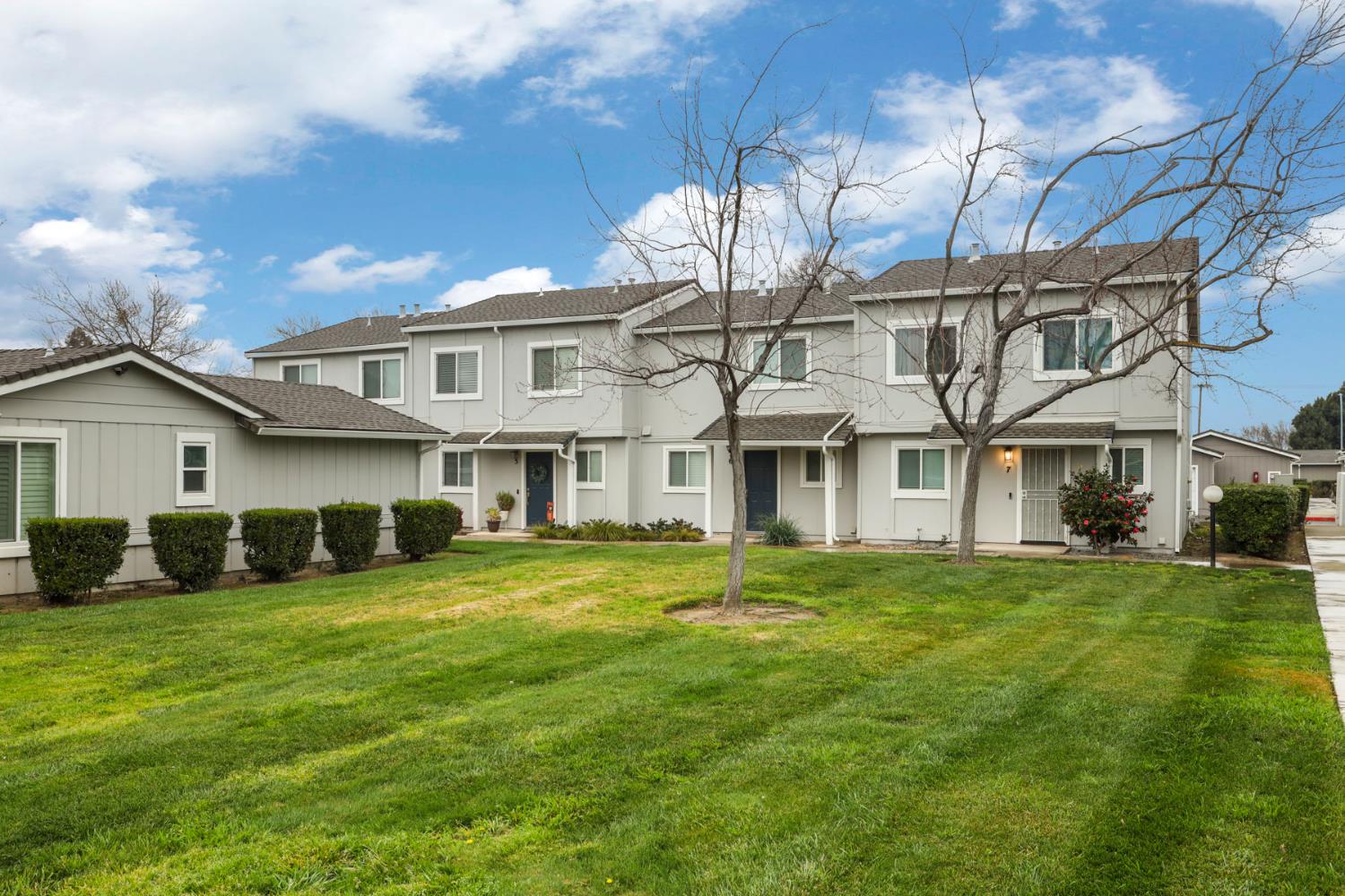 515 Peerless Way, Unit 13 Tracy, CA 95376 - Photo 5 of 41