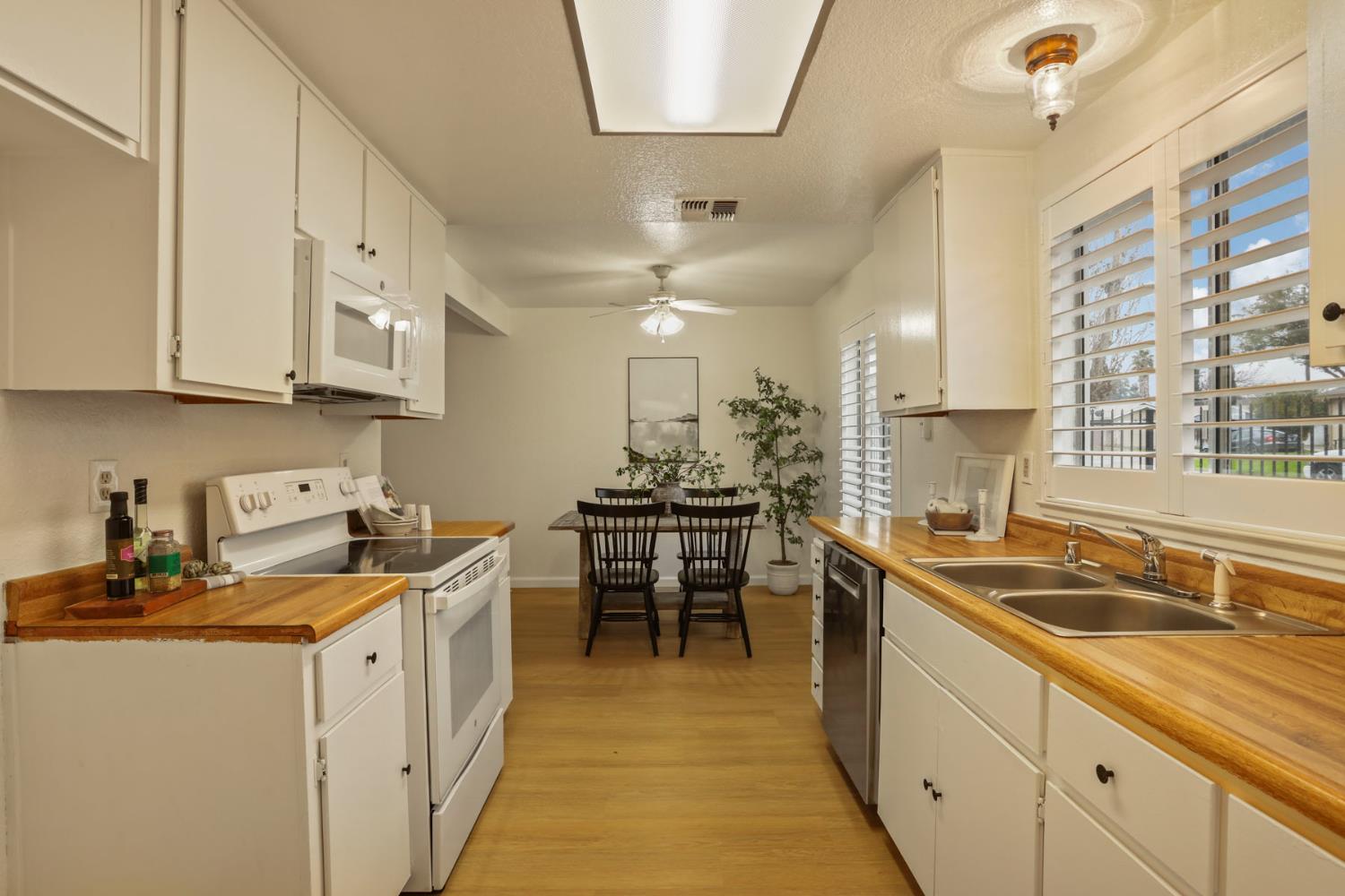 515 Peerless Way, Unit 13 Tracy, CA 95376 - Photo 10 of 41