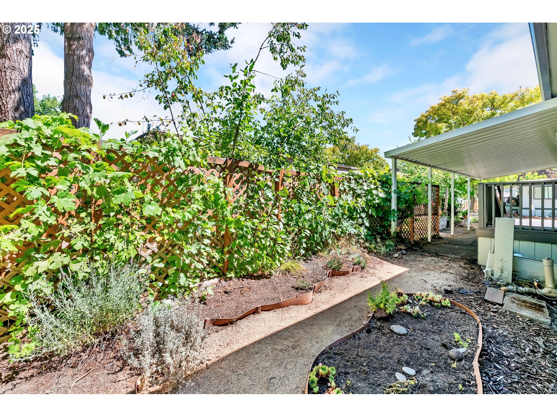 1475 Green Acres Road, Unit 108 Eugene, OR 97408 - Photo 31 of 40 Gallery Image 31