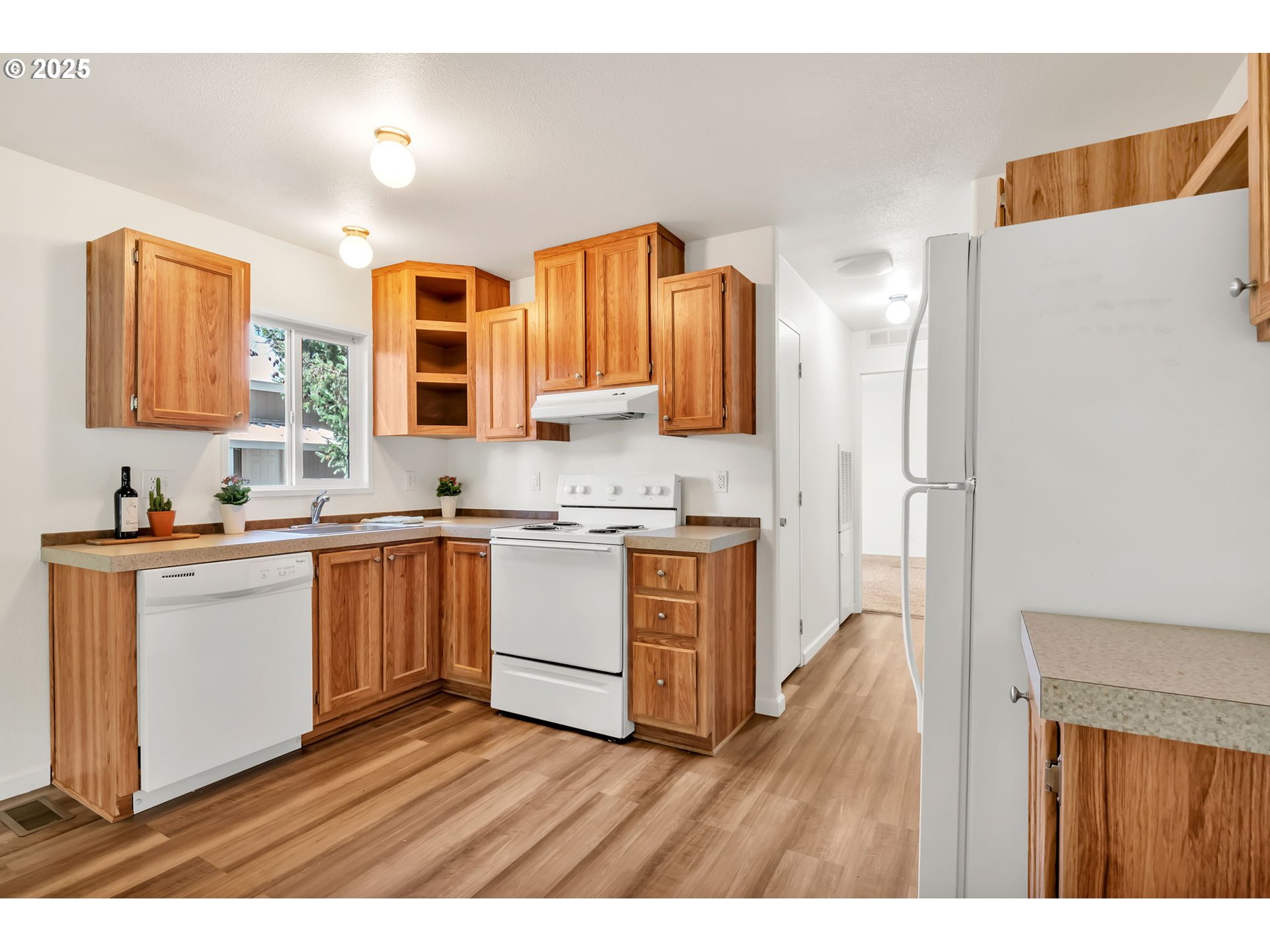1475 Green Acres Road, Unit 108 Eugene, OR 97408 - Photo 9 of 40 Gallery Image 9